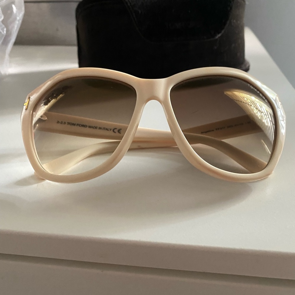 SOLD Tom Ford Angelina Sunglasses Authentic